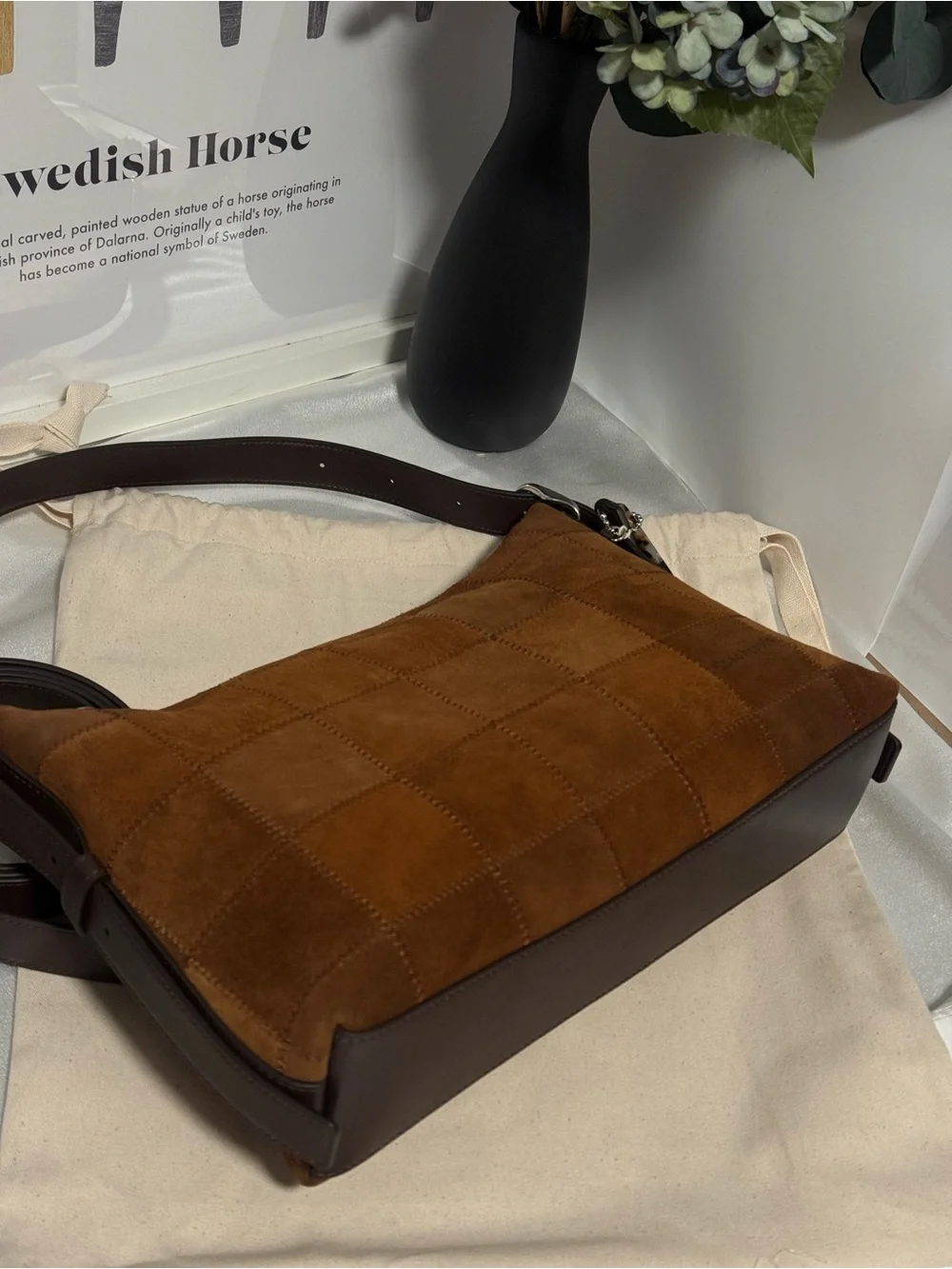 Coach main suede